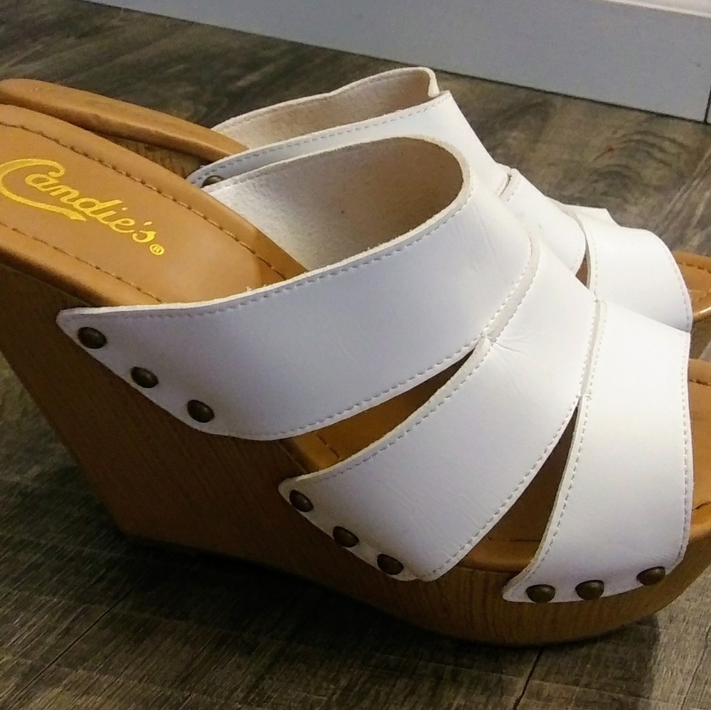 Candies wood wedges